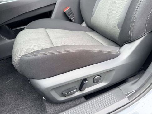 New 2026 Nissan Rogue SV AWD/4WD image 15