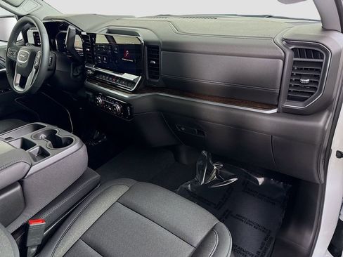 New 2026 GMC Sierra 1500 Elevation image 29
