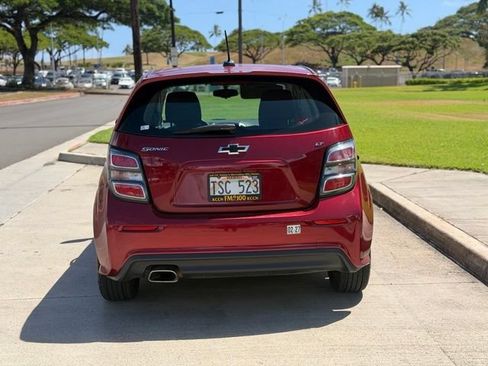 Used 2018 Chevrolet Sonic LT w/ Convenience Package FWD image 6