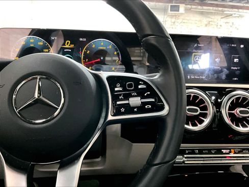 Used 2021 Mercedes-Benz A 220 image 21