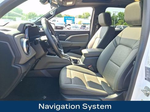 Used 2024 Chevrolet Colorado ZR2 w/ ZR2 Convenience Package III AWD/4WD image 2