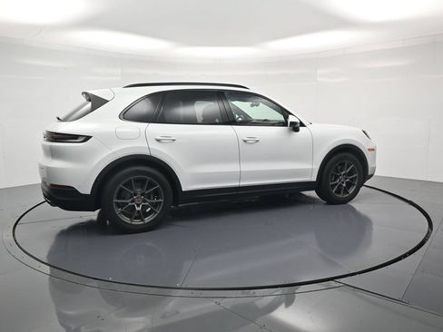 Certified 2026 Porsche Cayenne AWD/4WD image 41