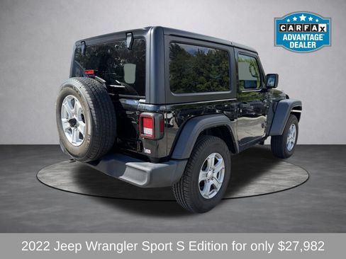 Used 2022 Jeep Wrangler Sport AWD/4WD image 6