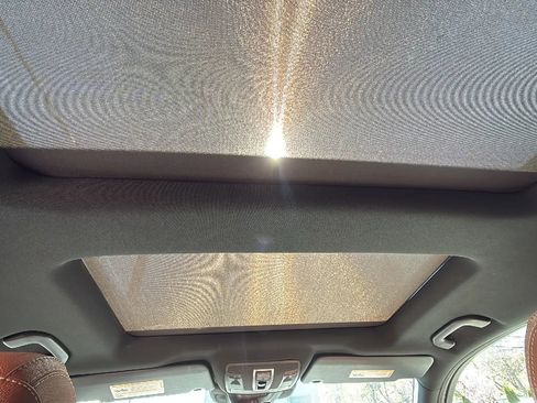 Used 2017 Mercedes-Benz GLS 450 4MATIC image 30