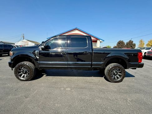 Used 2021 Ford F250 Platinum w/ FX4 Off-Road Package AWD/4WD image 2