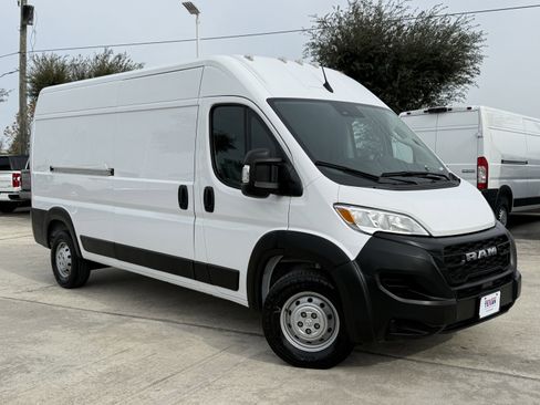 Used 2023 RAM ProMaster 2500 image 2