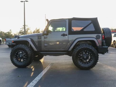 Used 2017 Jeep Wrangler Sport image 5