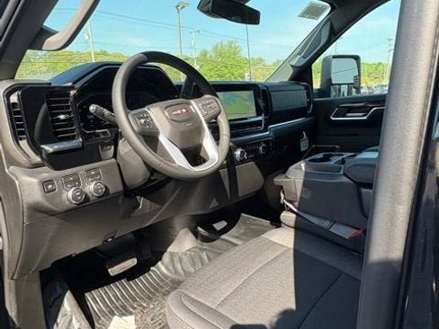 New 2026 GMC Sierra 3500 SLE w/ SLE Convenience Package AWD/4WD image 14