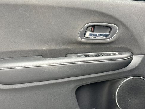 Used 2022 Honda HR-V EX image 6