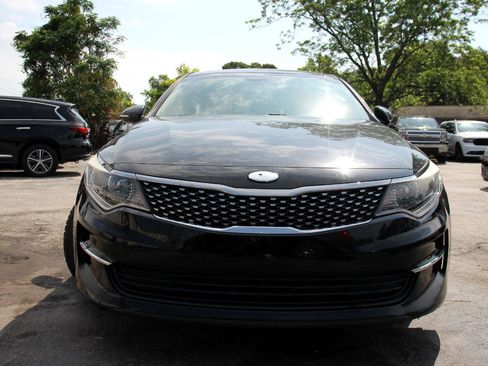 Used 2018 Kia Optima EX image 2