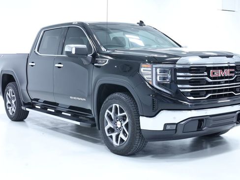 Used 2023 GMC Sierra 1500 SLT w/ SLT Premium Plus Package image 7