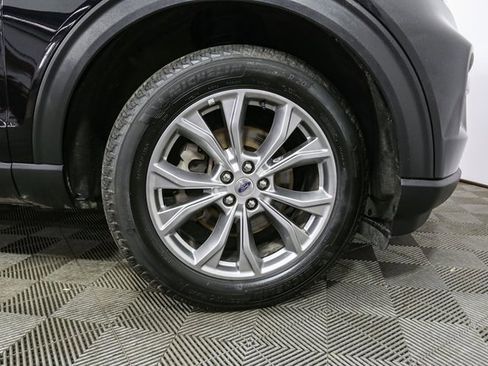 Used 2023 Ford Explorer XLT w/ Equipment Group 202A image 15