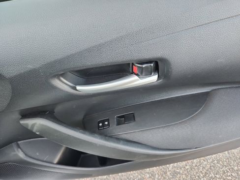 Used 2021 Toyota Corolla LE image 17