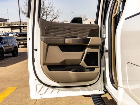 Used 2025 Ford F450 Platinum w/ Platinum Plus Package image 36