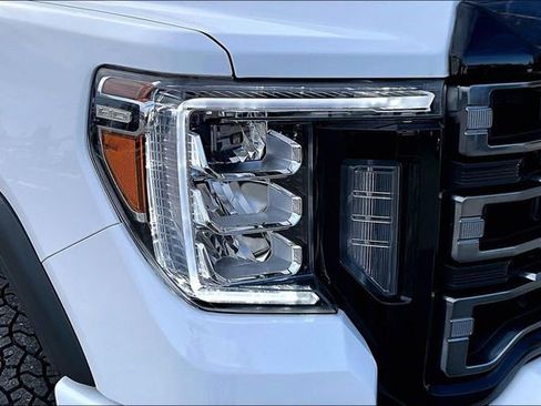 Certified 2021 GMC Sierra 2500 AT4 w/ AT4 Preferred Package image 31