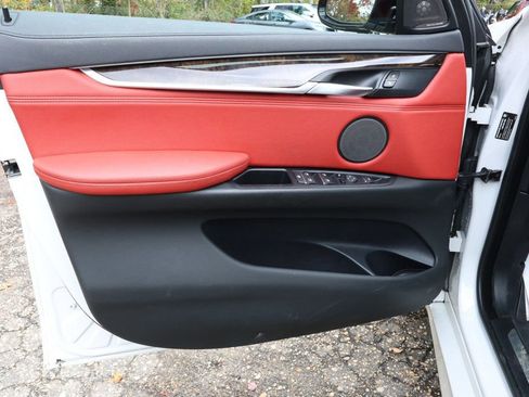 Used 2019 BMW X6 xDrive35i w/ M Sport Package image 11