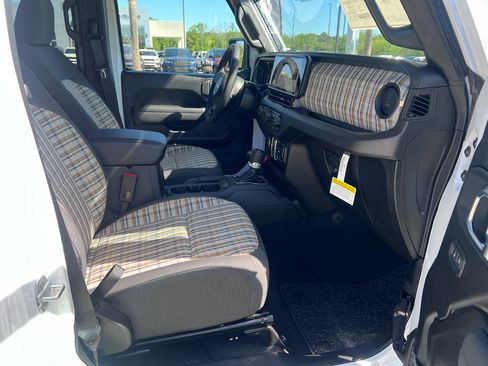 New 2026 Jeep Wrangler Unlimited Sport AWD/4WD image 17