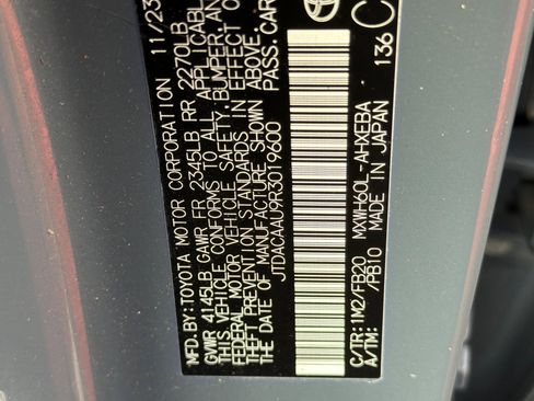 Used 2024 Toyota Prius LE image 29