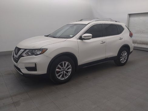 Used 2018 Nissan Rogue SV FWD image 2