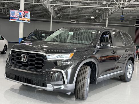 New 2025 Honda Pilot EX-L image 18