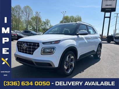 Used 2025 Hyundai Venue SEL