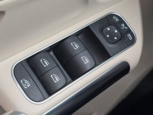 Used 2021 Mercedes-Benz GLA 250 4MATIC image 29