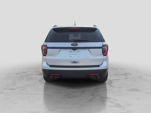 Used 2018 Ford Explorer Sport w/ Equipment Group 401A AWD/4WD image 7
