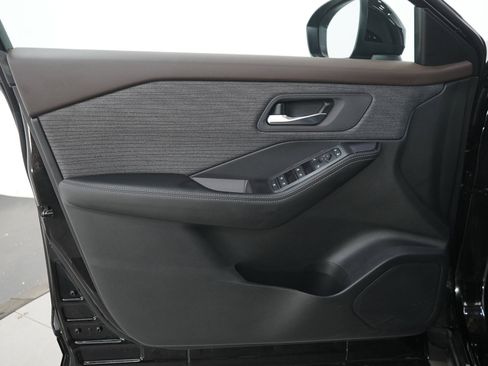 Used 2023 Nissan Rogue SV AWD/4WD image 20
