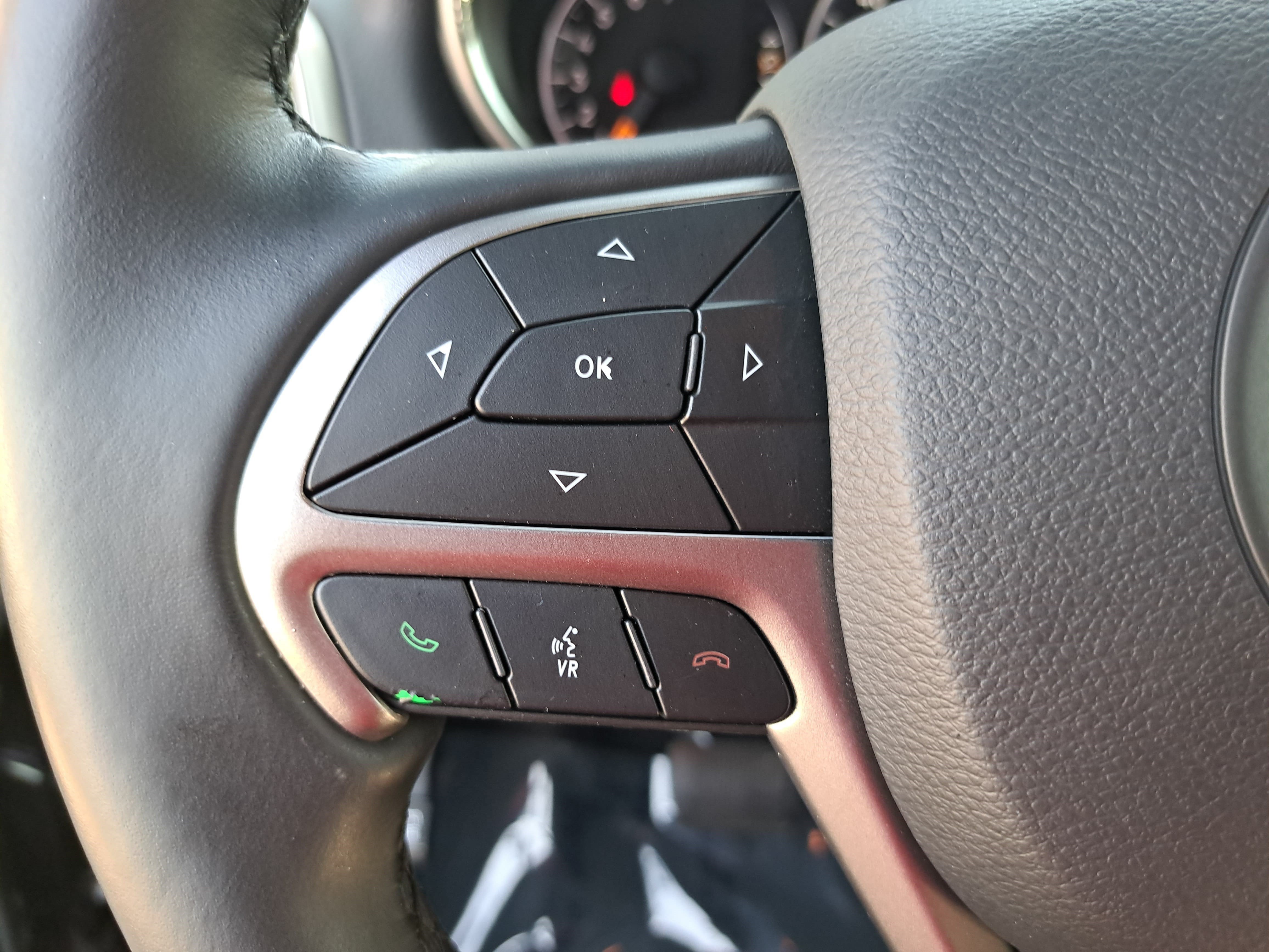 Used 2021 Jeep Grand Cherokee Limited RWD image 17