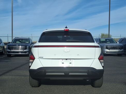 New 2026 Hyundai Kona SE image 5