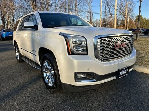 Used 2017 GMC Yukon Denali w/ Open Road Package image 2