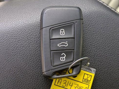 Used 2022 Volkswagen Jetta SE image 25