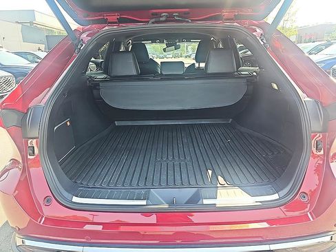 Used 2022 Toyota Venza XLE AWD/4WD image 30