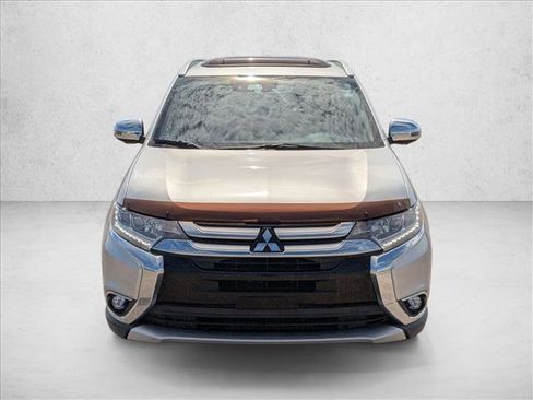 Used 2018 Mitsubishi Outlander SEL image 2