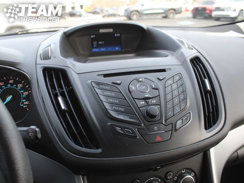 Used 2016 Ford Escape SE image 16