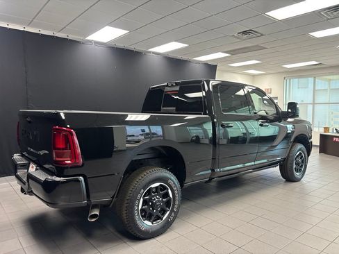 Used 2025 RAM 2500 Laramie AWD/4WD image 3