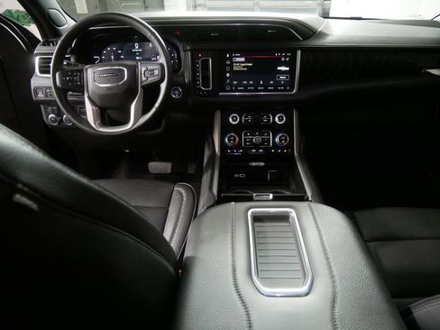 Used 2023 GMC Yukon XL Denali w/ Max Trailering Package AWD/4WD image 24
