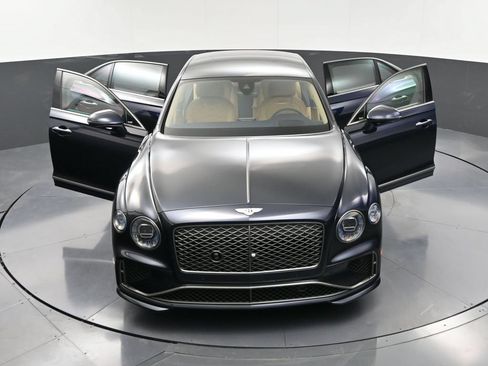 Used 2025 Bentley Flying Spur Plug-In Hybrid AWD/4WD image 38