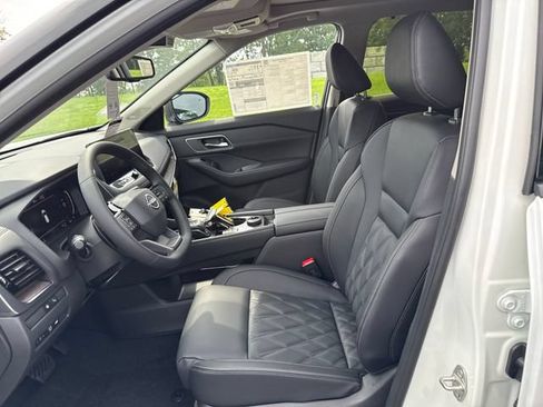 New 2026 Nissan Rogue Platinum w/ Platinum Premium Package AWD/4WD image 13