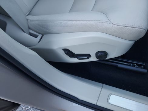 Used 2024 Volvo XC60 B5 Core w/ Climate Package image 27