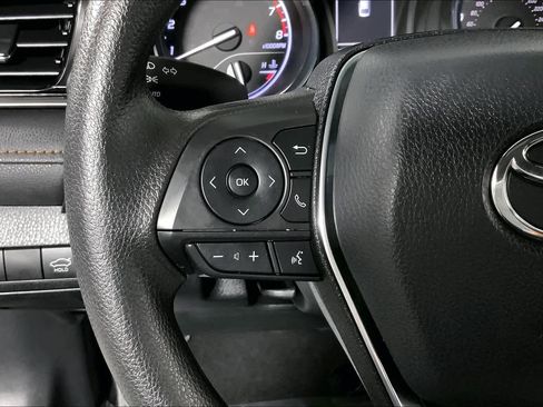 Used 2019 Toyota Camry LE image 22