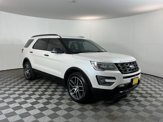 Used 2016 Ford Explorer Sport AWD/4WD image 3