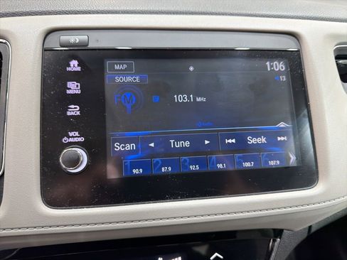 Used 2019 Honda HR-V Touring image 25