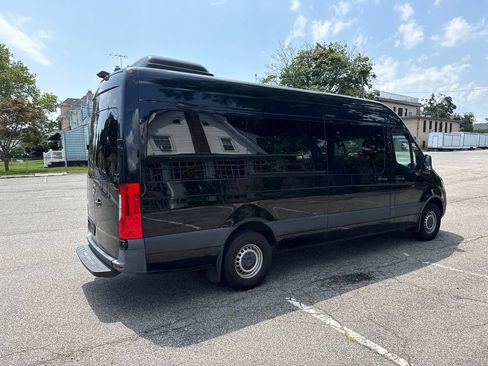 Used 2019 Mercedes-Benz Sprinter 2500 w/ Acoustic Package image 8
