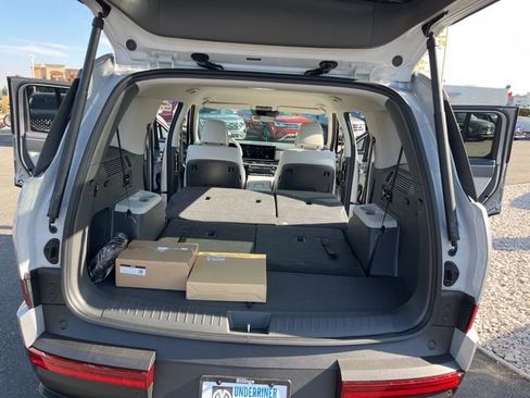 New 2026 Hyundai Santa Fe SEL w/ Tow & Go Package AWD/4WD image 26