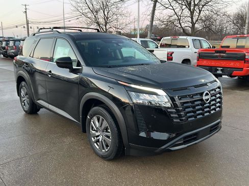 New 2026 Nissan Pathfinder SV AWD/4WD image 18