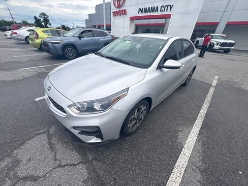 Used 2020 Kia Forte LXS FWD image 7