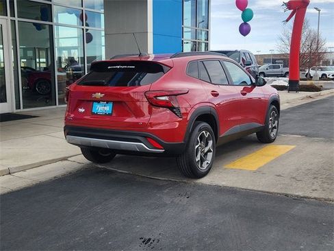 New 2026 Chevrolet Trax LT image 5