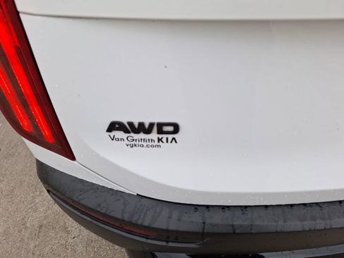 Used 2022 Kia Telluride EX w/ EX Premium Package image 12