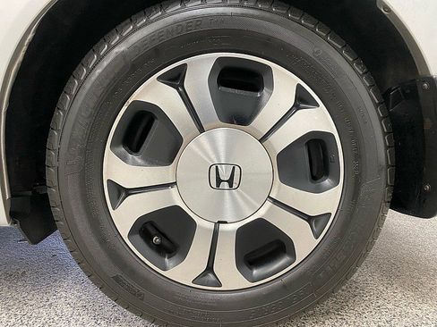 Used 2013 Honda Civic Hybrid Sedan image 24